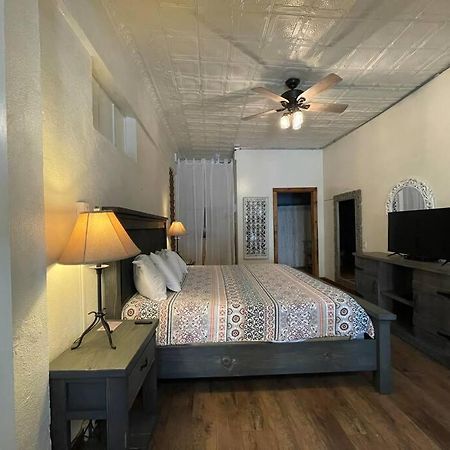 Loft 4 - 1 Of 5 Downtown Apartment Alpine Luaran gambar