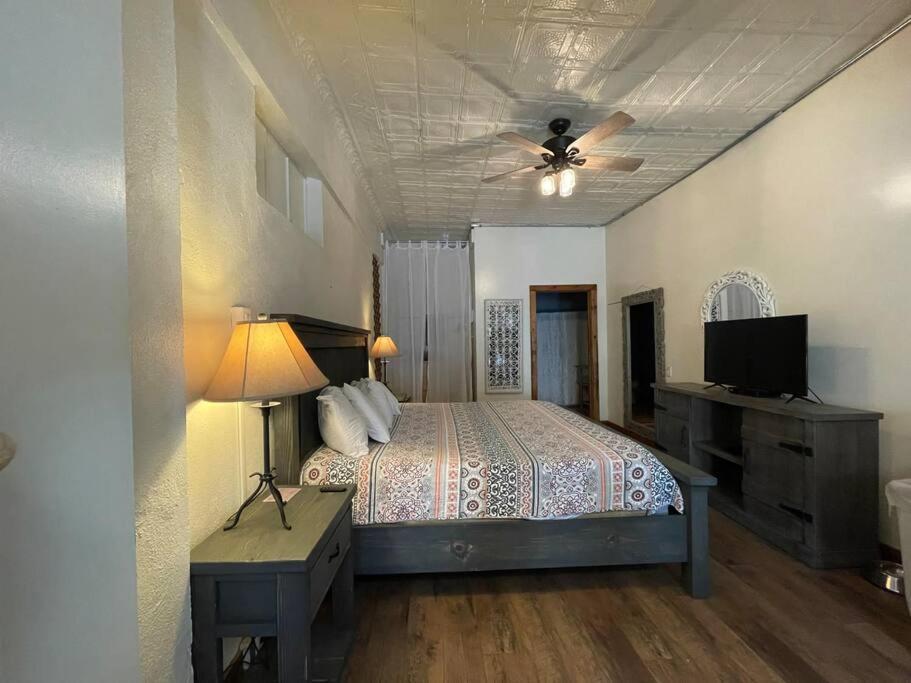 Loft 4 - 1 Of 5 Downtown Apartment Alpine Luaran gambar