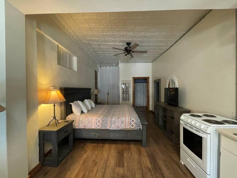 Loft 4 - 1 Of 5 Downtown Apartment Alpine Luaran gambar