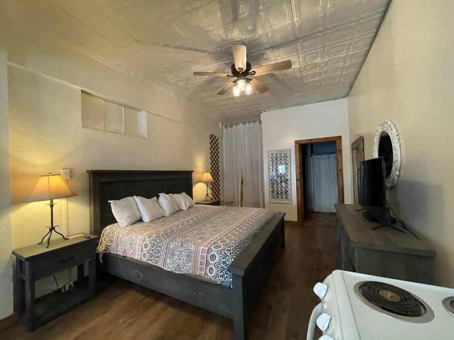 Loft 4 - 1 Of 5 Downtown Apartment Alpine Luaran gambar